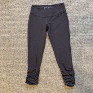 Beyond Yoga Gray Cinch Crop Leg Yoga Workout Pant
